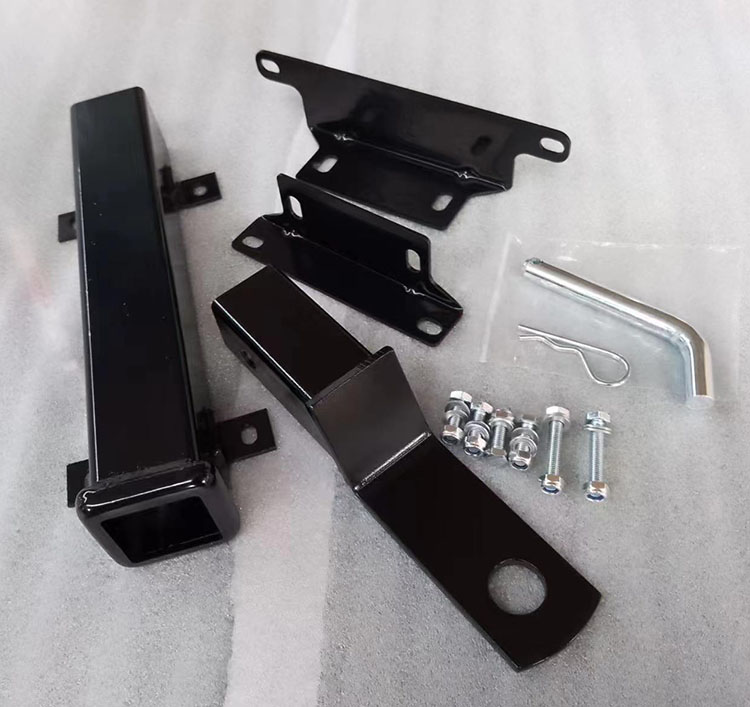 Attelages de remorque à extensions multiples installés dans un ensemble complet Attelages de remorque à extensions multiples installés dans un ensemble complet