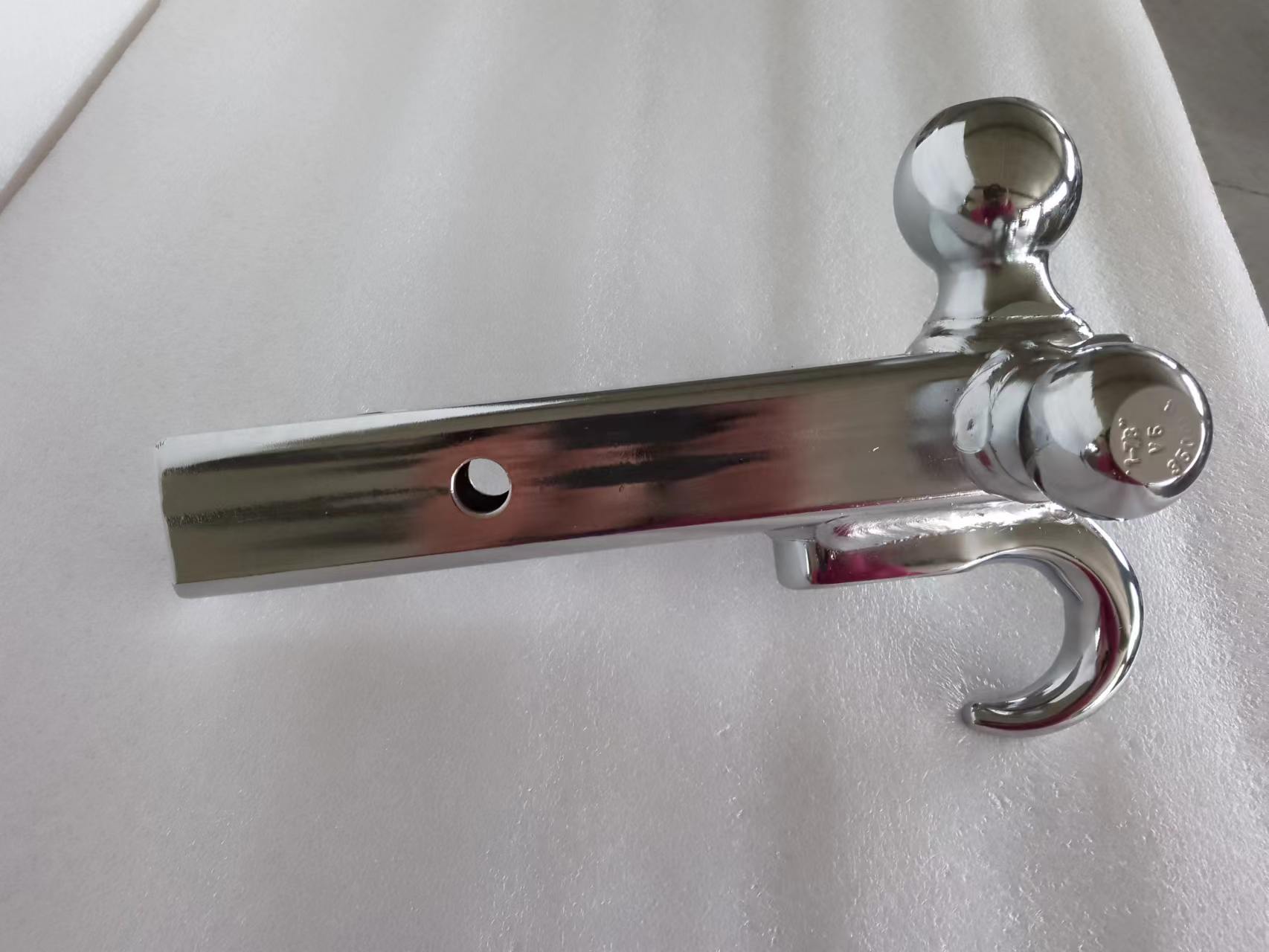 حوامل الكرة للمقطورة